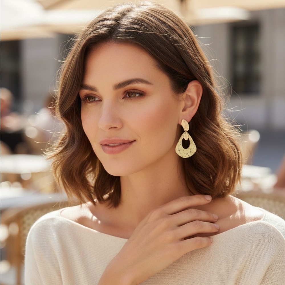 Elegant Cream and Gold Dangle Earrings